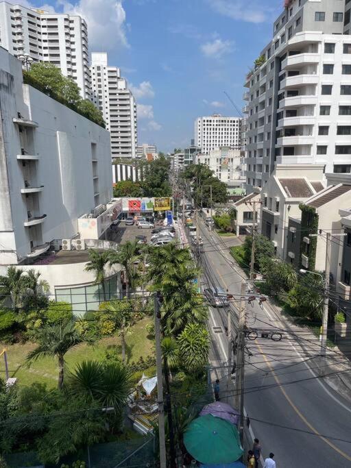 Delightful Condo In Central Location At Sukhumvit 49 Bangkok Kültér fotó