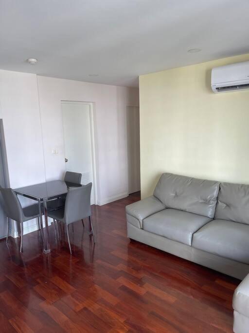 Delightful Condo In Central Location At Sukhumvit 49 Bangkok Kültér fotó